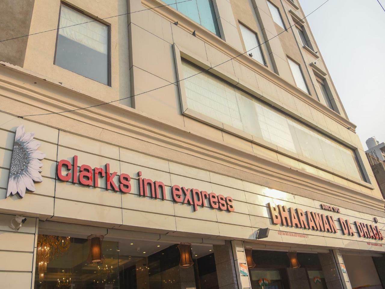 Bharawan Clarks Inn Express Αμριτσάρ Εξωτερικό φωτογραφία